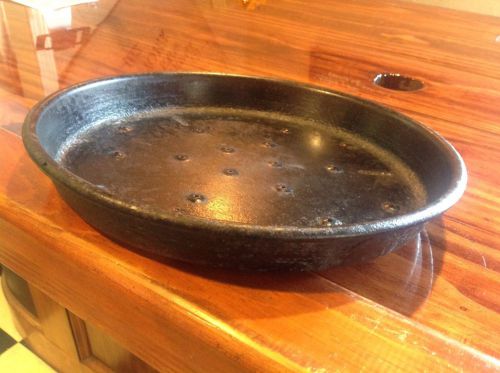 Heavy Duty Commercial 12&#034; Deep Dish Pizza Pan. Well Seasoned Used