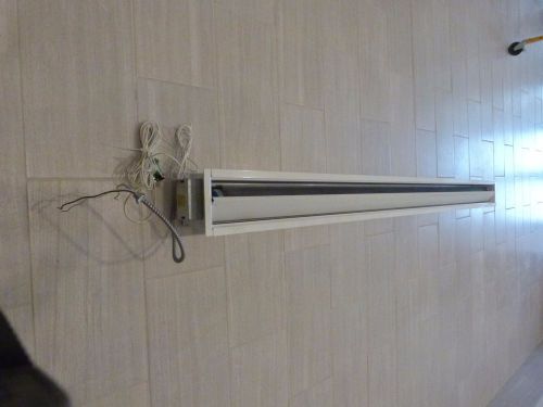 PROJECTION SCREEN  DA-LITE ADVANTAGE ELECTROL 34516L USED