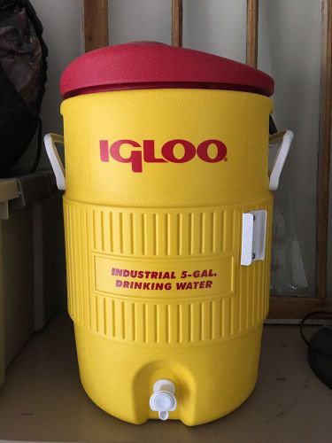 Igloo 451 5 Gallon Heavy Duty Water Cooler