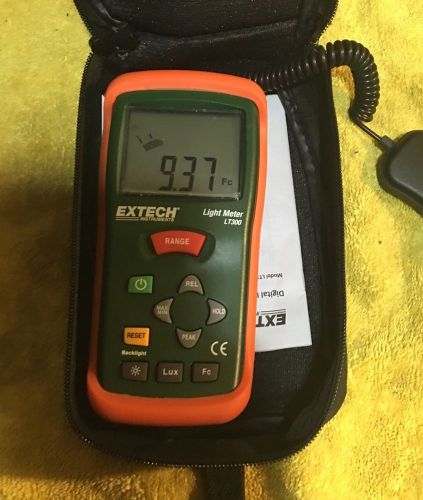 Extech  Light Meter