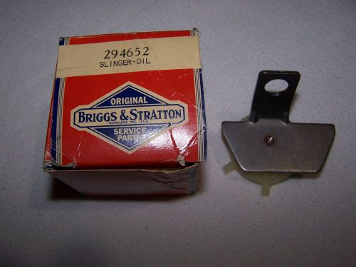 vintage briggs and stratton oil slinger part# 294652