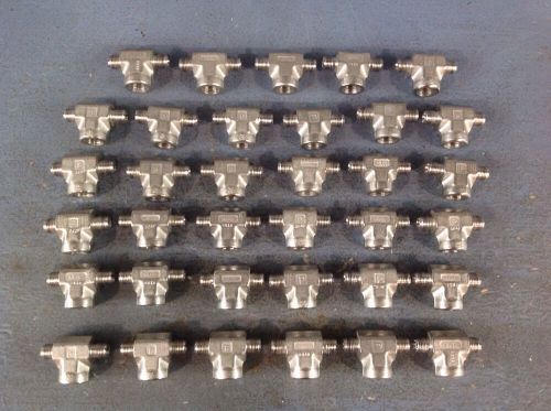 35 NEW PARKER 4-4-4 OBZ TUBE FITTINGS 1/4 TUBE X 1/4 TUBE X 1/4 FEMALE NPT