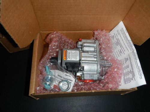 Honeywell VR8305P4329 Natural Gas Valve Cleveland Steamer NEW