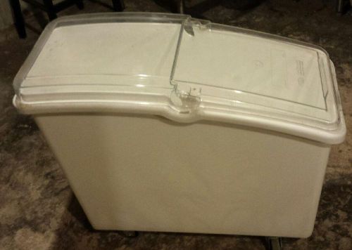 21 Gallon Ingredient Bin