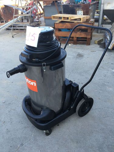 DAYTON WET/ DRY VACUUM, 120V, 60HZ, 12A, MODEL: IVHG2, WORKS, USED