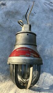 VINT&#039;G CROUSE-HINDS INDUSTRIAL LIGHT FIXTURE w/ EXPLOSION RESISTANT PYREX GLASS