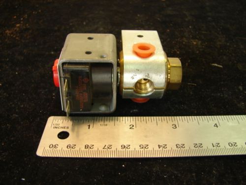 ASCO PSP8320B130-120 SOLENOID VALVE 1/8IN 110/120V 50/60HZ 10.7W ***XLNT***