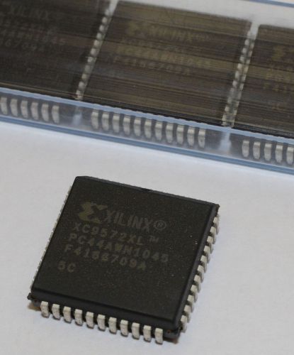 XILINX XC9572XL-5PC44C CPLD 72MC 10NS XC9572XL