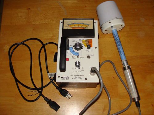 Narda 8716 Radio Frequency RF Radiation Meter Test Set w/8722 0.3 MHz-40 GHz EMI