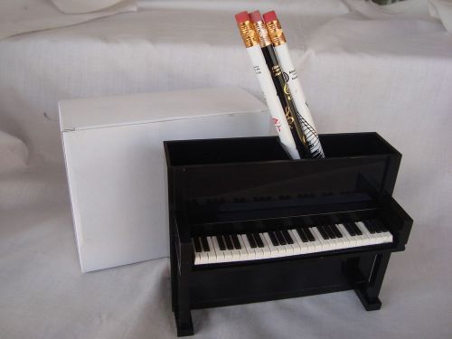 PIANO Desk Caddy Black Upright 5.25&#034; L + 3 Music Pencils Great Music Gift NIB