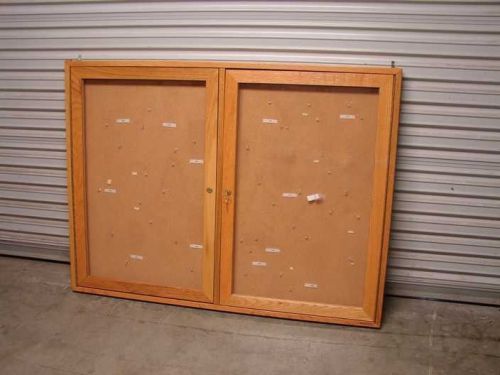 Quartet enclosed cork bulletin board indoor 4&#039; x 3&#039; oak finish lockable