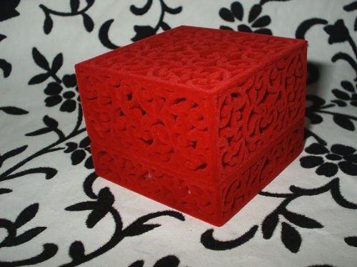 New Unique Fancy Laser Cut 3D Red Velvet Engagement Ring Wedding band Gift Box