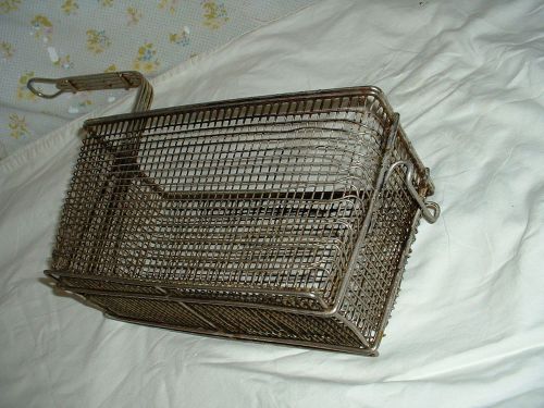 RESTAURANT EQUIPMENT, FRY BASKET FOR DEEP FRYER, HEAVY DUTY