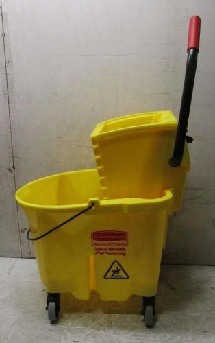 Rubbermaid 7580-21 Wave-Brake Bucket and Wringer