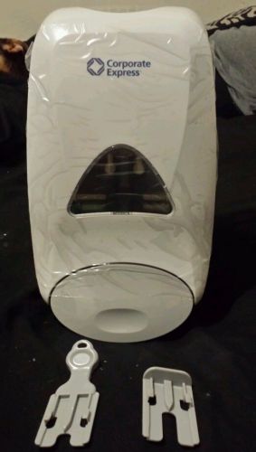 Corporate Express 1.25 L soap dispenser CEN74401