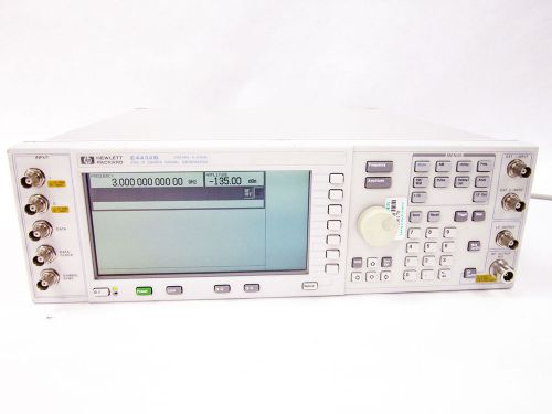 HP AGILENT KEYSIGHT E4432B 3.0 GHz SIGNAL GENERATOR 1E5 UND H99 H61 UN5 100 101