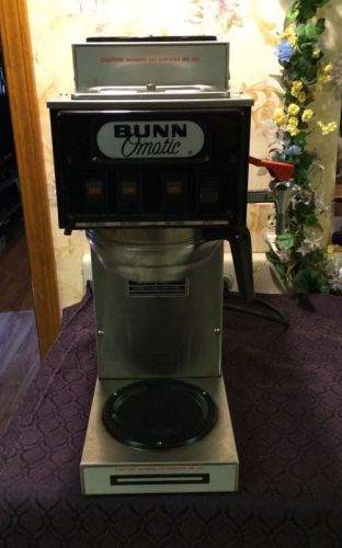 &#034;BUNN-O-MATIC&#034; H.D. COMMERCIAL S.S. COFFEE BREWER, W/3 WARMERS, HOT WATER SPIGOT