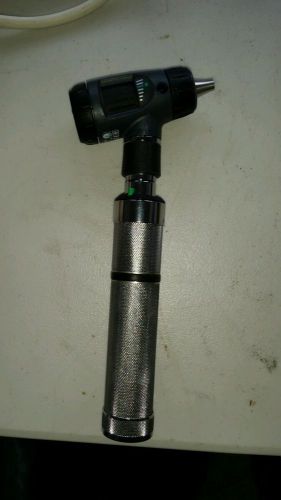 Macro view otoscope