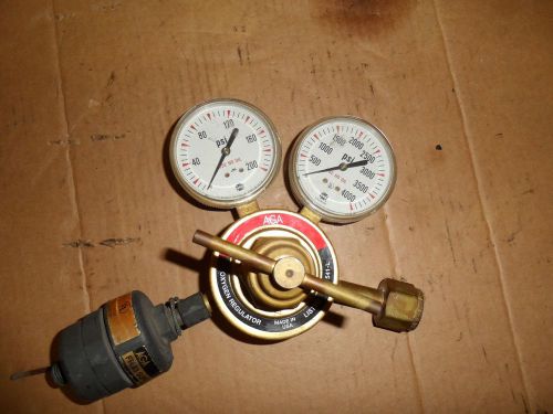 AGA Oxygen Regulator with Flashback Arrester 541-L