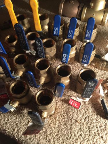 (17) 1 1/4 1.25 inch brass ball valve