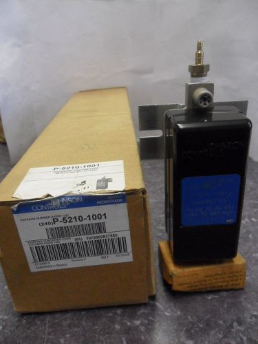 NEW JOHNSON CONTROLS P-5210-1001 PRESSURE TRANSMITTER