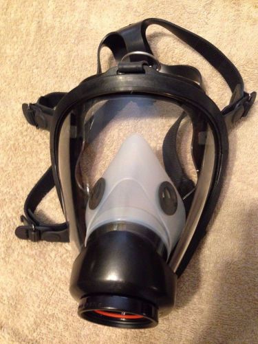 Survivair SCBA Mask Model # Twenty Twenty Part # 969060 Size M