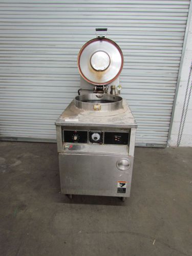 BKI FKM-F Electric Pressure Fryer 3 Phase 208 Volts