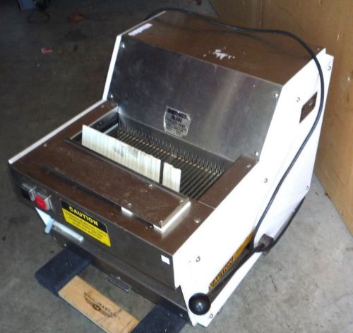 OLIVER Bread Slicer Model 711