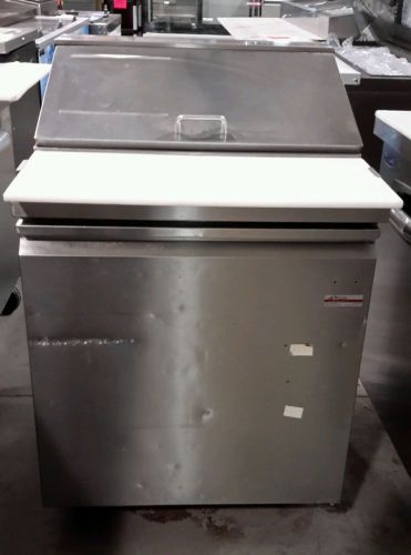 Used True TSSU-27-08 Sandwich/Salad Prep Table