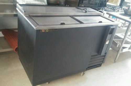 True TD-50-18 Beer Bottle Cooler Refrigerator