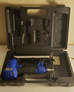 Campbell Hausfeld NB003003 3/8- 1-1/4&#034; Brad Nailer Kit (18 Gauge)