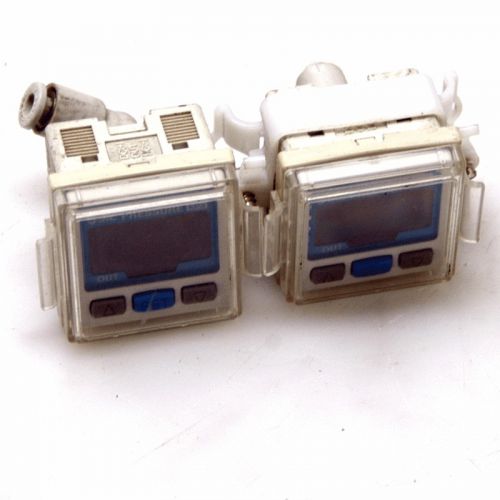 Lot of 2 SMC ZSE30-C4L-65 Vacuum Pressure Switches 2 Color Digital Display