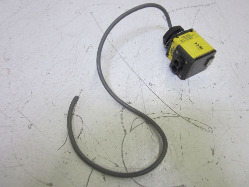 BANNER OSBFV / OPBT2 PHOTOELECTRIC SENSOR *USED*