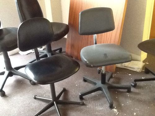 1 X Pair(2) Manual Lift  Pvc Office Swivel Chairs ( 1 X Each Black And Grey)