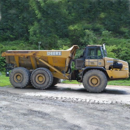 John Deere 400D Articulated Truck