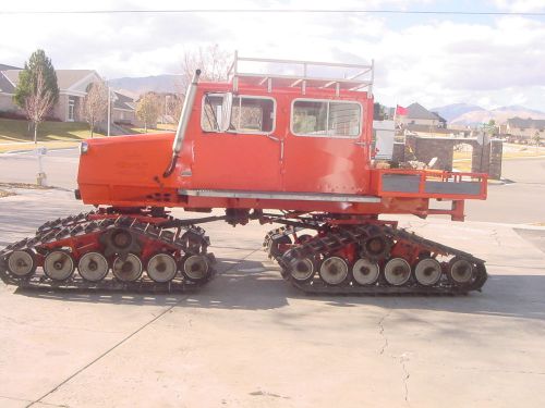 Clean monster tucker 1644 crewcab snowcat w/flatbed &amp; roof rack 318 v8 5 speed ! for sale