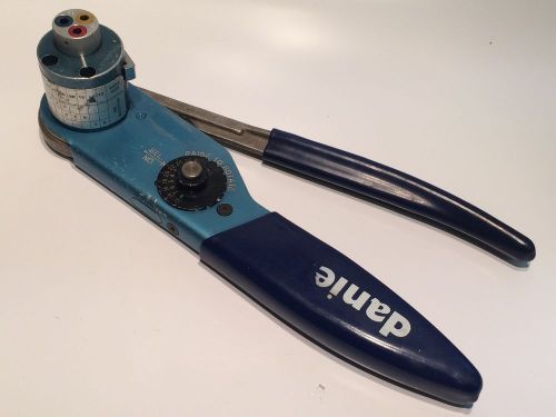 DANIELS DMC AF8 M22520/1-01 HAND CRIMP TOOL WITH  M22520/1-04 TURRET      ad1L23