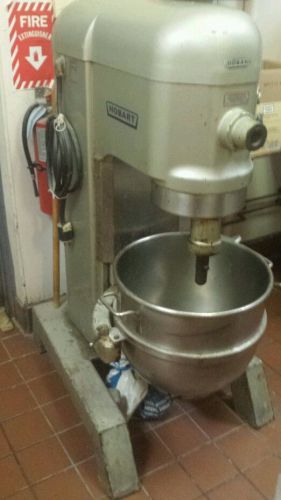 HOBART 60QT 3 PHASE/600 COMMERCIAL DOUGH MIXER