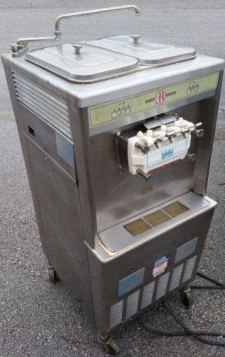 3 Flavor Soft Serve ice cream Taylor Y754-33 frozen yogurt machine triple heads