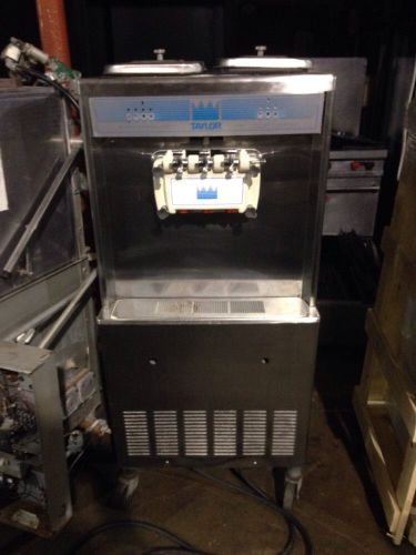 Taylor 3 Head Soft Servemachine