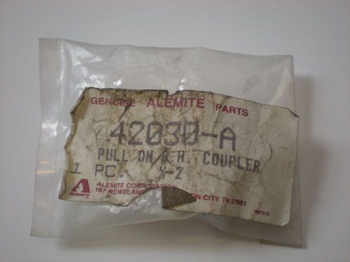 ALEMITE 42030-A 42030A BUTTON HEAD COUPLER NEW