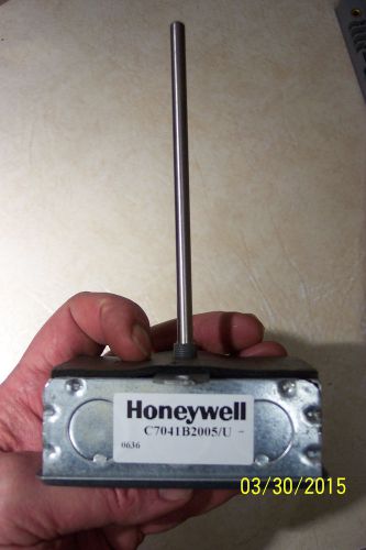 HONEYWELL C7041B2005/U -0636 DUCT AIR TEMPERATURE SENSOR 6&#034; HVAC