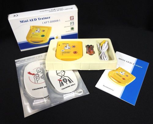 LOT 4X  AED Trainer XFT-D0009 First Aid Training Machine  Defibrillator  New