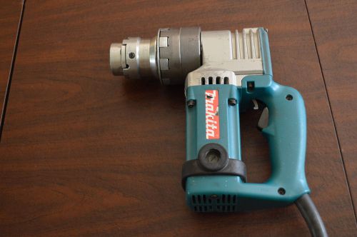 Makita 6922NB with Case and M22 Outer Sleeve