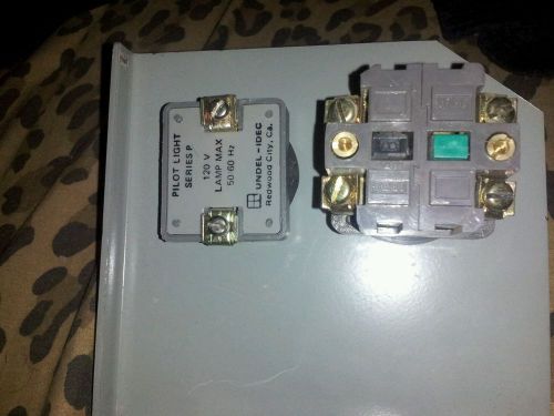 Undel -idec Green  Light Pilot Light w/ Idec 10AMP  600V  N/O&amp;n/c KEYED SWITCH