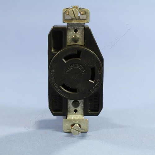 Cooper Arrow Hart Twist Turn Locking Receptacle NEMA L8-30R 30A 480V CWL830R