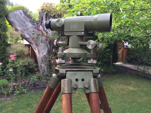 Wild Heerbrugg N2 Level with Wooden Tripod Made in Switzerland