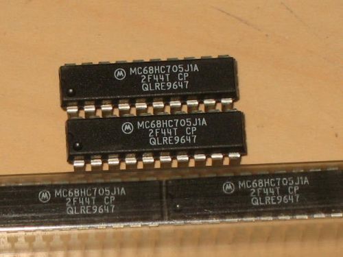 108 pcs of MC68HC705J1ACP Microcontroller  MC68HC705J1A MC68HC705  20 pin PDIP