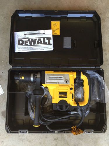 Dewalt D25651k 1-3/4&#034; Rotary Hammer W/HSOC Absorber W/ Bosch 3&#034;x12&#034; Chisel Bit