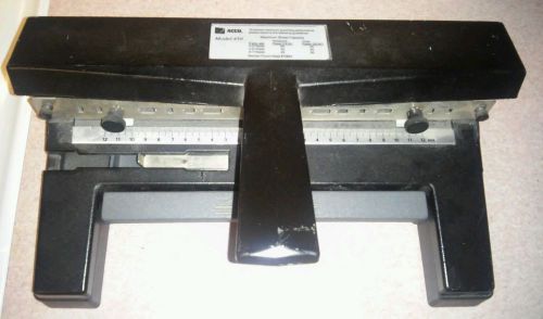Acco industrial heavy duty hole punch model 450 adjustable tested working for sale